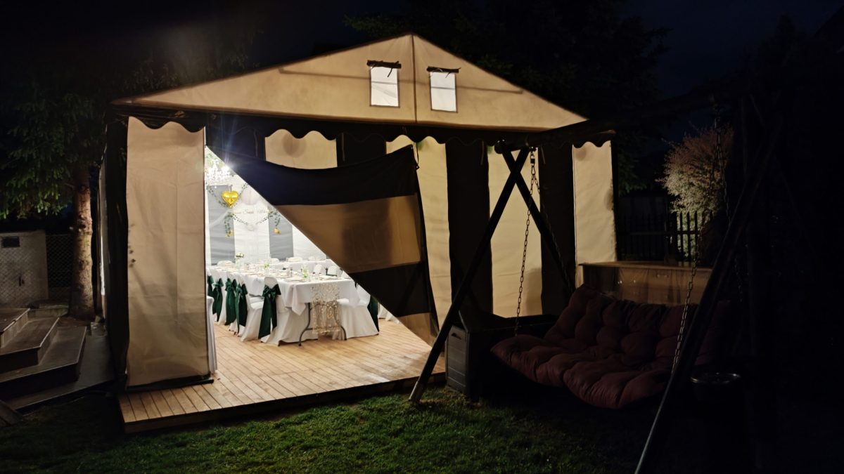 Sala Bankietowa Ole nocą – konsolacje pod Warszawą